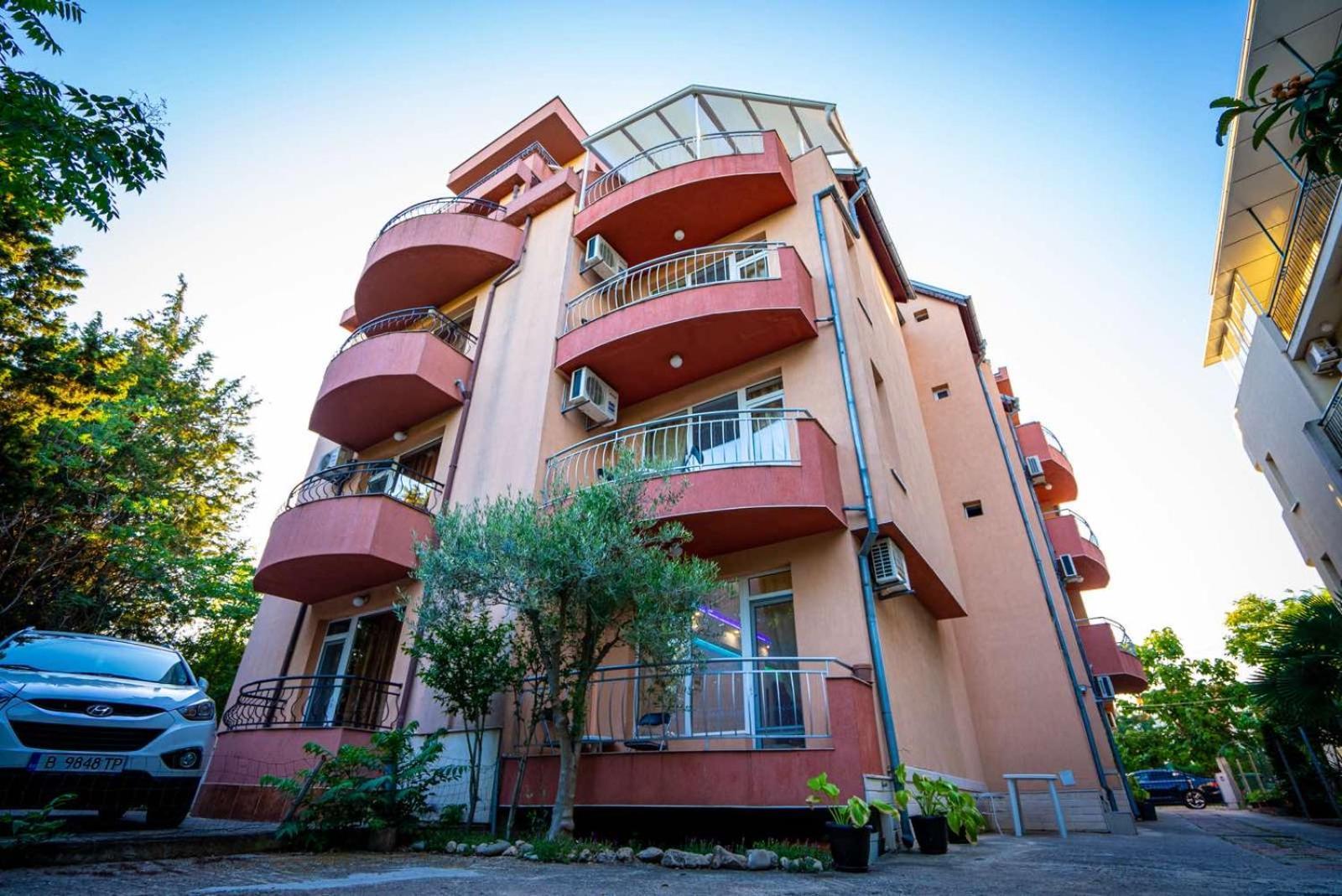 Ar Luxury Apartments Ravda Exteriör bild